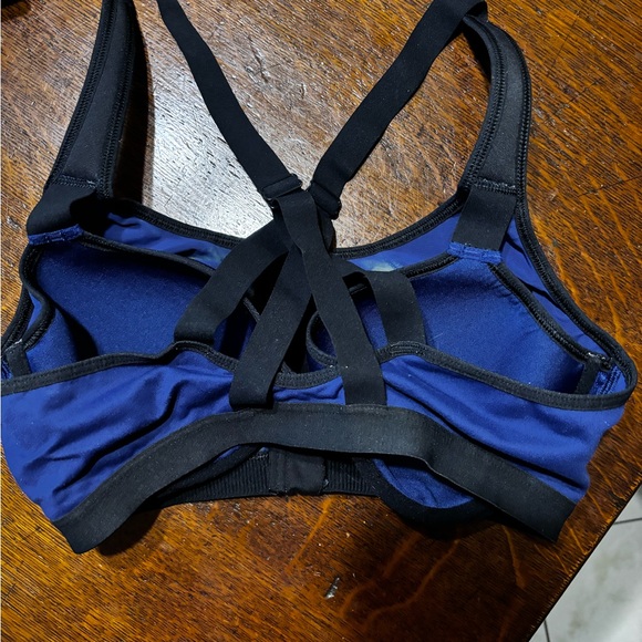 * 2 bras listed for one price* VSX Victoria Secret Multicolor Sports Bra - Picture 8 of 9